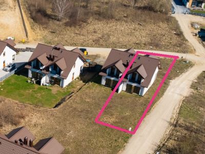 *** REZERWACJA *** Bliźniak na działce 518 m2 blisko jeziora i lasu !